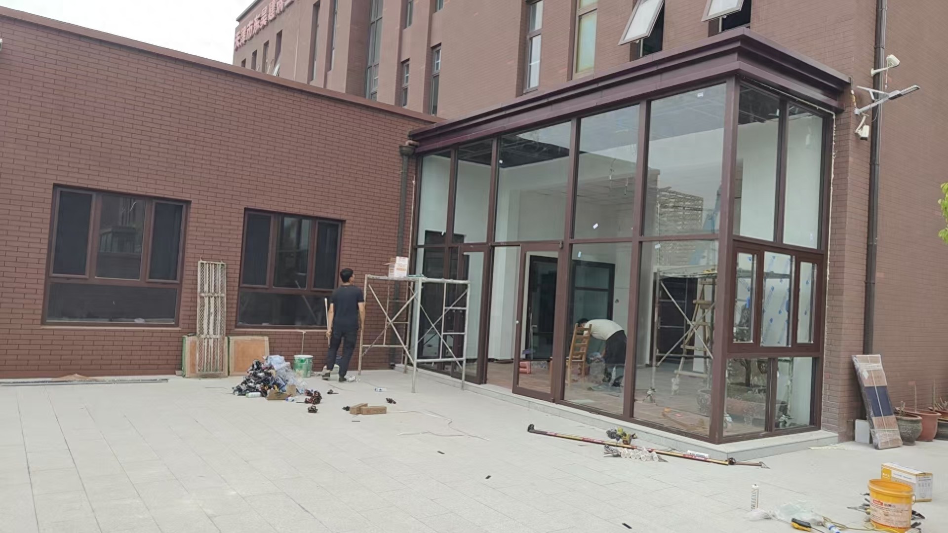 西青高层隔音窗实地走访，十年安装师傅说清选窗门道