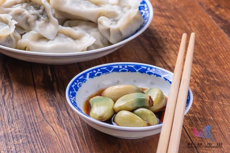 科普龙江丨不可思议！腊八蒜不仅能软化血管还能抗癌？别怪我告诉你晚了(图5)