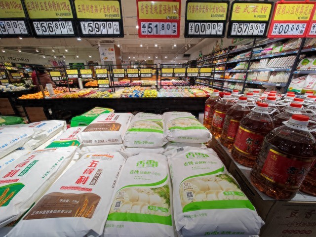 “看似清冷的粮油店，为什么始终屹立不倒？