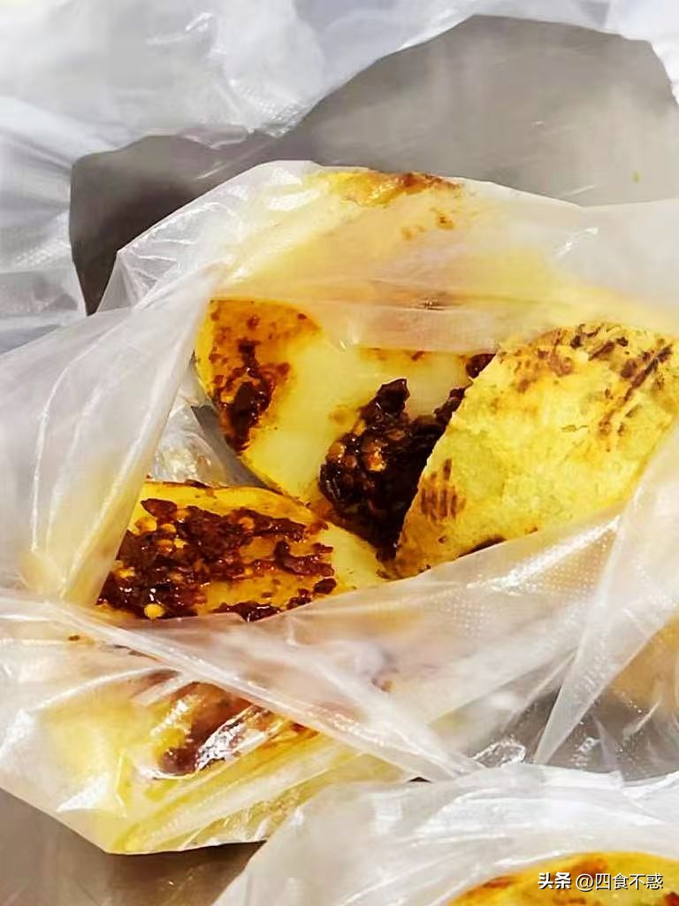 低调的昭通快藏不住了，其貌不扬的美食竟然这么好吃！(图13)