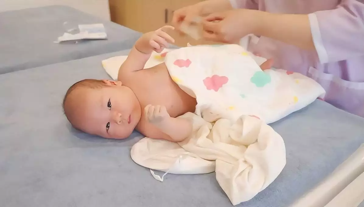 新生儿拉肚子怎么办？家长别急，看这里！