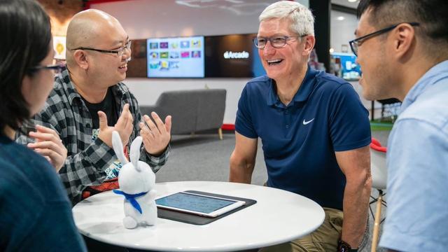 Tim Cook亲自推动十年 苹果折叠版iPhone或成其任内最后一款产品(图1)