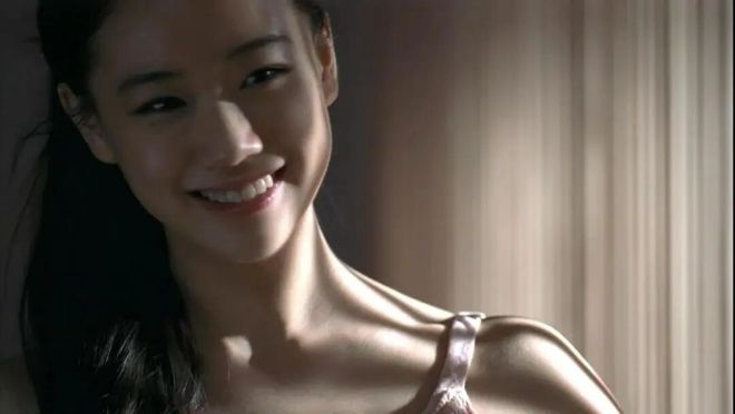 看到41岁的苍井优，她们说：不当少女也挺好(图5)